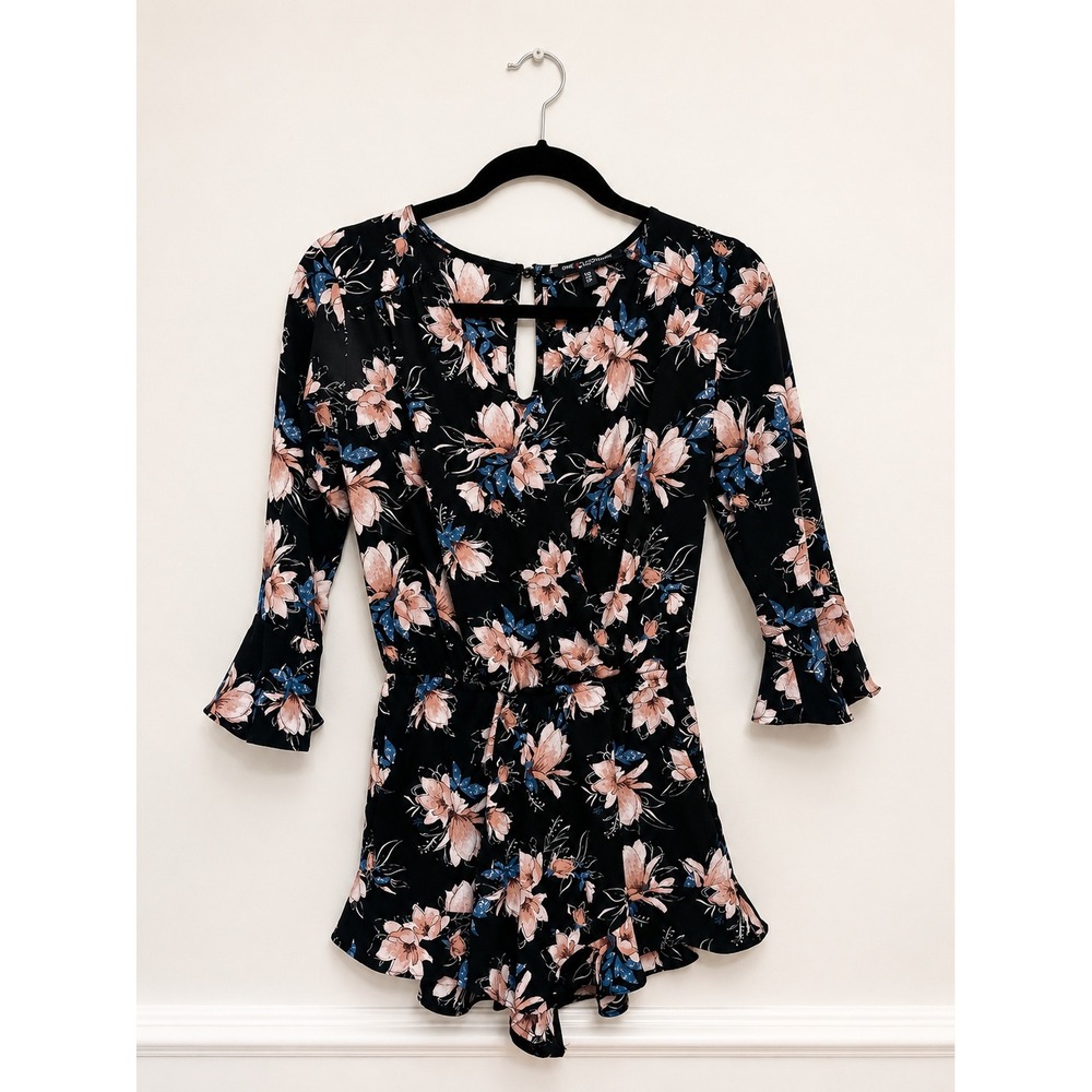 One Clothing Los Angeles Floral Romper XS Long Sleeve Boho Ruffle Hem